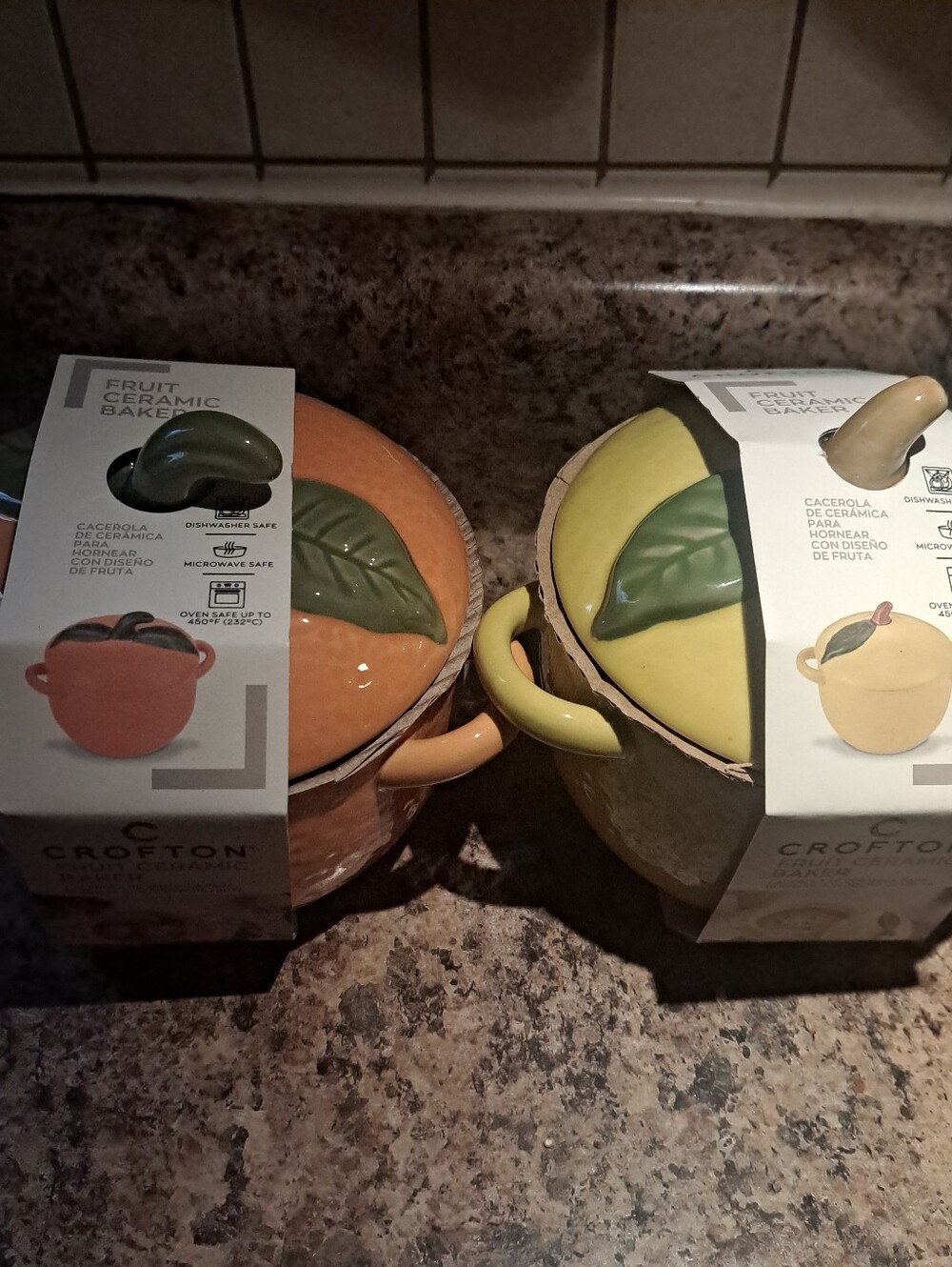 Croton Ceramic Fruit Bakeware in Orange and Lime Green - Picture 6 of 7